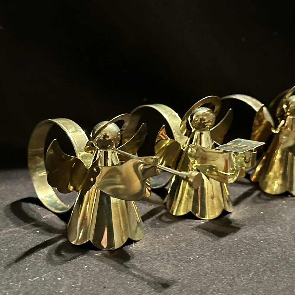 NAPKIN RINGS Lot 4 Gold Tone Angels Blowing Horns Christmas Table Set‎ Setting